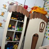 تخت و کمد کودک