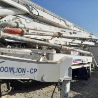 راننده و اپراتور پمپ دکل ۴۶سانی برای بتن اسدی