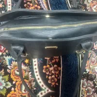 کیف نو|کیف، کفش، کمربند|صحنه, |دیوار