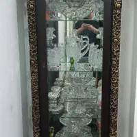 ویترین قهوه ای در حد نو