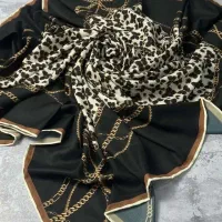 روسری حریر دست دوز فاویانا در باقرشهر