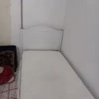 تخت یکنفره باکمد