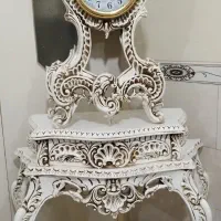 ساعت کنسول دار