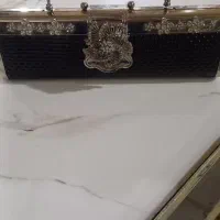 یک عدد کیف زنانه