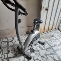 دوچرخه ثابت ورزشی