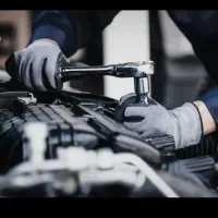 کارگر نیمه ماهر مکانیک