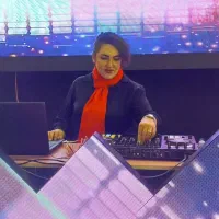 دی جی خانوم