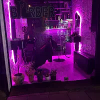 استخدام ارایشگر ماهر با مشتری|استخدام درمانی، زیبایی، بهداشتی|تهران, هاشمی|دیوار