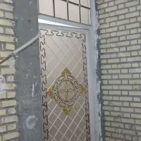 درب و پنجره با شیشه و رنگ