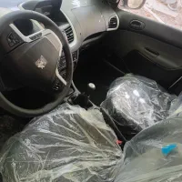 پژو ۲۰۷ پاناروما ۱۴۰۴