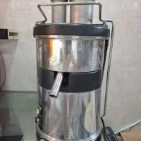 اب میوه گیری هویج وسیب . اصل ایتالیا