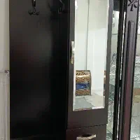 جاکفشی و ویترین