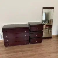 پایتختی و دراور و آینه.