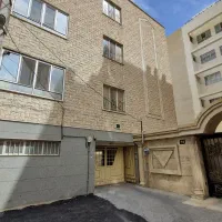 اجاره آپارتمان‌ ۸۲ متری باغ ف / ر / د / و / س