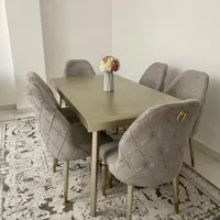 میز نهار خوری ۶ نفره در حد نو تمیز