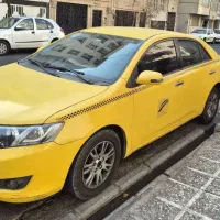 تاکسی آریو مدل ۱۳۹۵