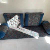 شاه نشین و پشتی