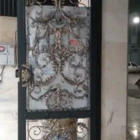 نقاش ساختمان ، نقاشی ساختمانی  لکه‌گیری گج