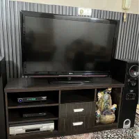 تلوزیون و میز بسیار تمیز|تلویزیون و پروژکتور|ری, تقی آباد|دیوار