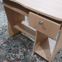 میز کامپیوتر / زیر قیمت / فروش بعلت نداشتن فضا