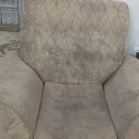 فروش دو عدد مبل سه نفره و تک نفره