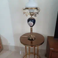 آباژور برقی فلزی (برنج) طرح قدیمی همراه میز فلزی
