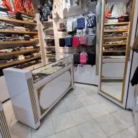 ویترین و دکور مغازه