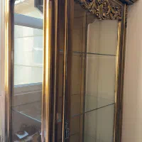 ویترین چوبی شیشه ای