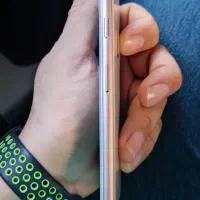 اپل iPhone 8 با حافظهٔ ۱۲۸ گیگابایت