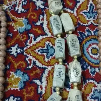 چهار عدد تسبیح و دو تابلو ونیکاد و چهار قل|کلکسیون اشیاء عتیقه|اندیشه, اندیشه فاز ۳|دیوار