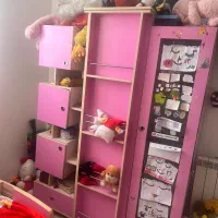 فرش،کمد و میز و صندلی وکریر و روروک و پرده دخترانه