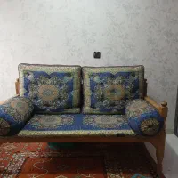 دودست تخت سنتی به همراه شاهنشنین