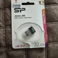 فلش سیلکون پاور 32