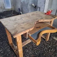 میز کار با گیره و لوازم جواهر سازی