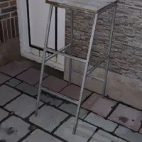 چهار پایه فلزی