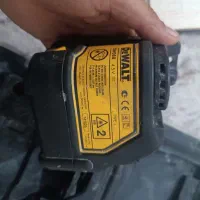 تراز لیزری دیوالت