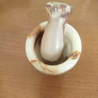 یک عدد هاونگ مرمر قدیمی کوچک