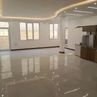 همکف . نوساز . با حیاط دلباز مناسب مطب