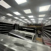 رهن مغازه باامکانات،۱۸۰m، توشیبا،باهنر،امام خمینی|اجارهٔ مغازه و غرفه|رشت, باهنر|دیوار