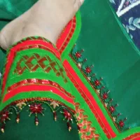 پایه گلابتونی|لباس|قشم, |دیوار