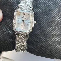 ساعت مچی زنانه نو نو تا حالا استفاده نشده