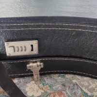 هاردکیس گیتارکلاسیک|گیتار، بیس، امپلیفایر|مریوان, |دیوار