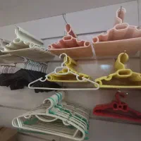 چوب لباسی پلاستیکی و فلزی