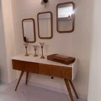 کنسول و‌آیینه