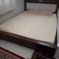 تخت خواب ۲ نفره با ۲ تا کنار تختی