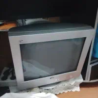 مانیتور   ال جی سالم تمیز بدون هیچ مشکل  و تعمیری