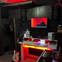 استودیو موسیقی و صدابرداری دیمون در شرق تهران