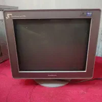 مانیتور و کیس و کیبورد کامپیوتر