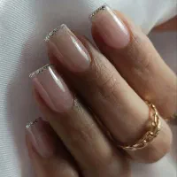 کاشت و طراحی ناخن فوق حرفه‌ای ،قیمت فعلی استثنایی