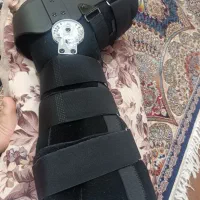 بوت پزشکی برای پای راست|کیف، کفش، کمربند|رباط‌کریم, الارد|دیوار